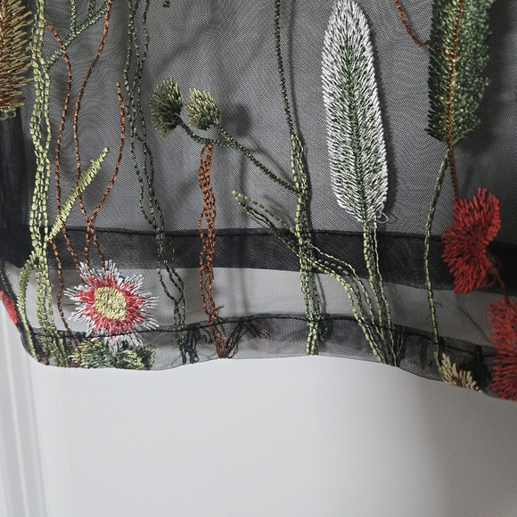 Sheer Floral Embroidered Top - Picture 4 of 10